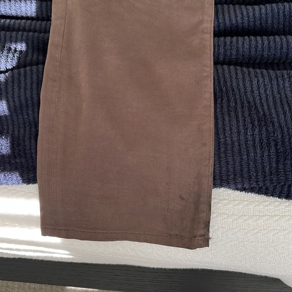 AG - graduate tailored leg fit. - Picture 6 of 6